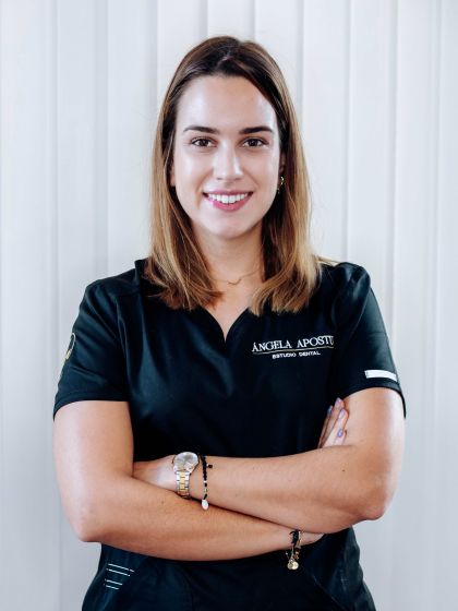 dra-natalia-hoyuela-endodoncia-santander